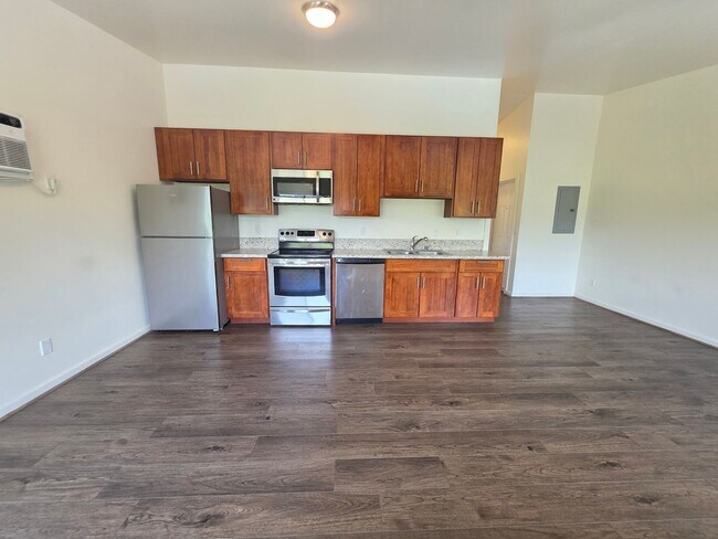 Foto del edificio - Spacious 2 bedroom, 2 bath with 2 parking ...