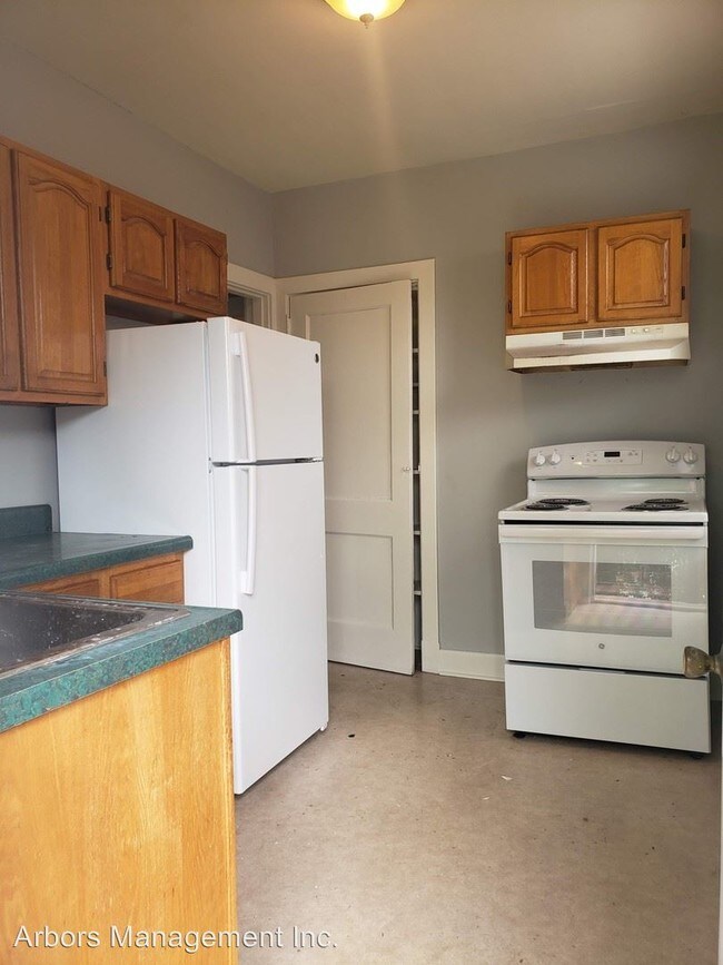 Building Photo - 1410 Creedmoor Ave