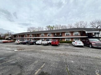 Building Photo - 417 N Pleasant St