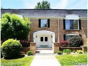 Foto principal - 150 E Long Lake Rd