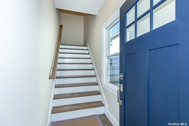Building Photo - 211 Nassau Blvd