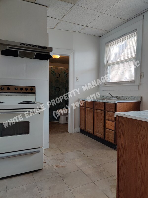 Foto del edificio - 915 W Elm St