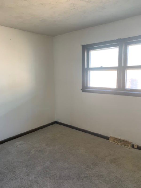 Building Photo - 14417 S Bensley Ave