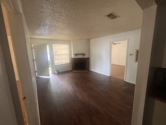 Building Photo - 3482 King Bradford Dr