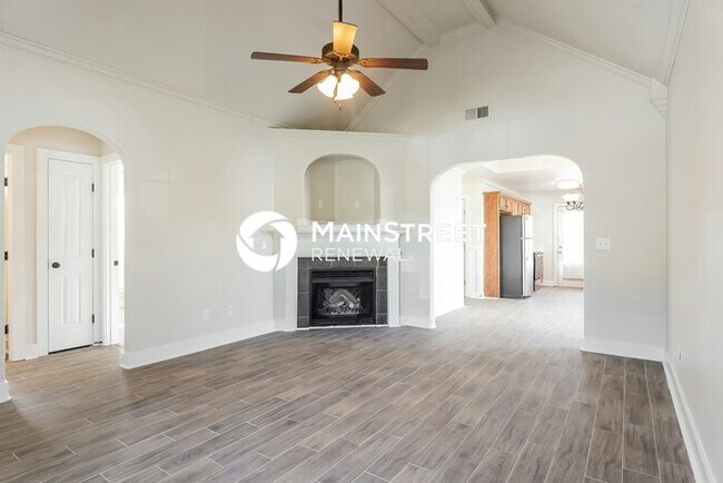 Building Photo - 3 Bedroom Pet-Friendly Home in Calera, AL with Main Street Renewal
