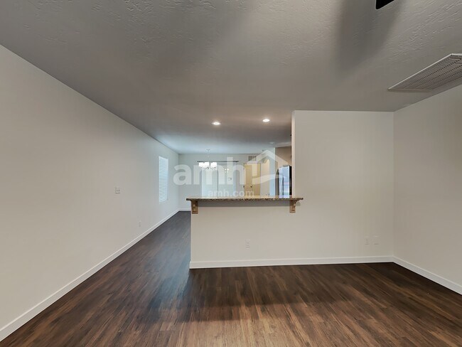 Foto del edificio - 9963 W Rustica St
