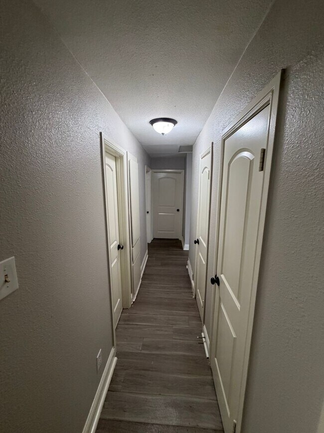 Foto del edificio - 425 Price Dr