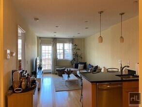 Building Photo - 25-19-25-35 35th St