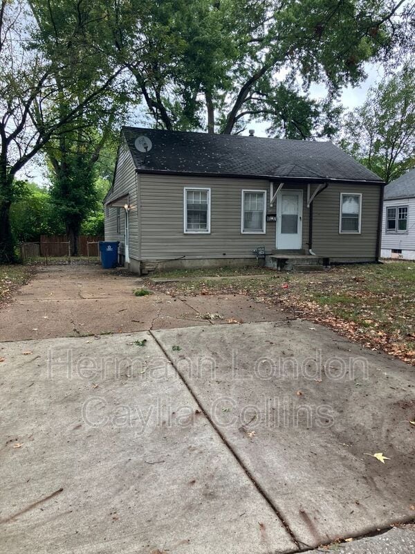 Building Photo - 8031 Aline Ave