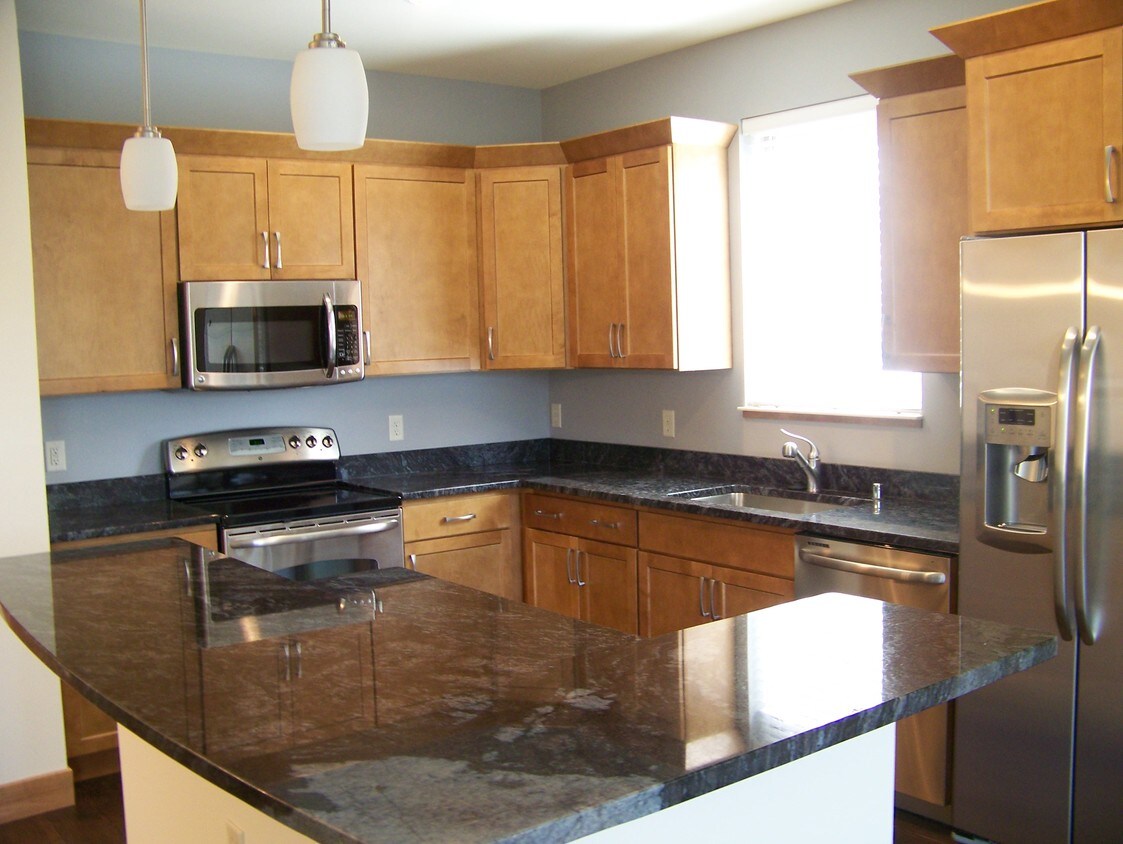 Kitchen - 625 E Mifflin St