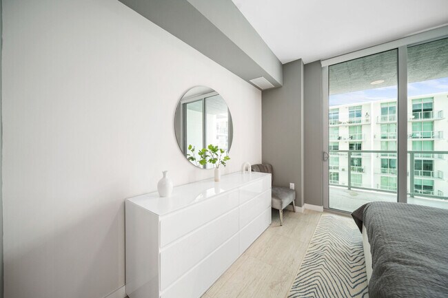 Foto del edificio - 3886 Biscayne Blvd