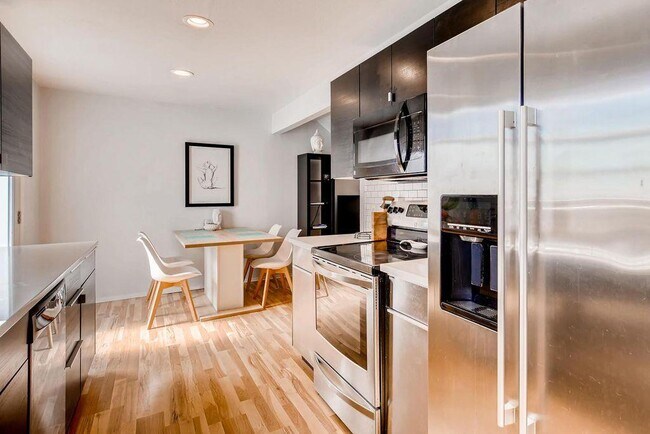 Foto del edificio - 1312 Cometa St