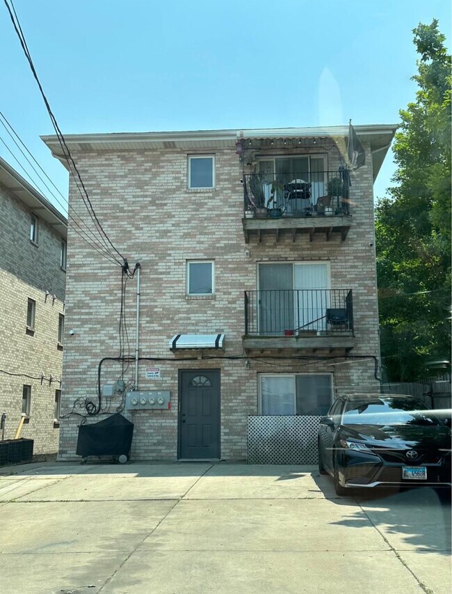 Foto del edificio - 5944 W 63rd St