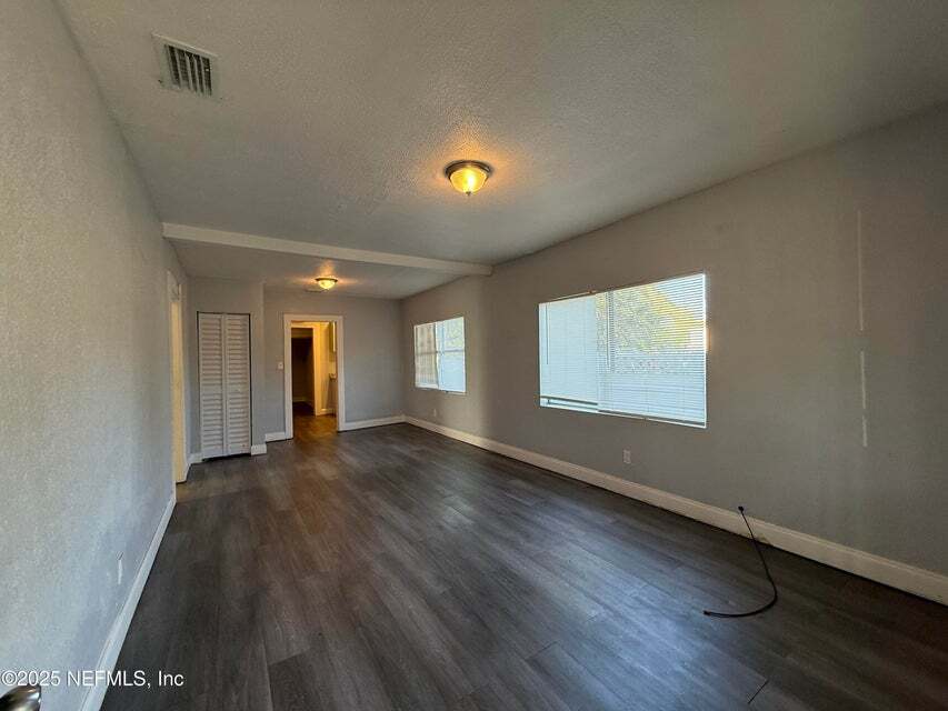 Foto del edificio - 2091 Yulee St