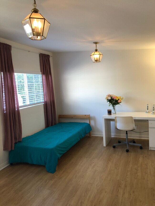Foto del edificio - 14548 Killion St