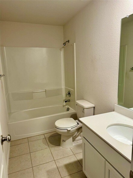 Foto del edificio - 6122 Heron Dr