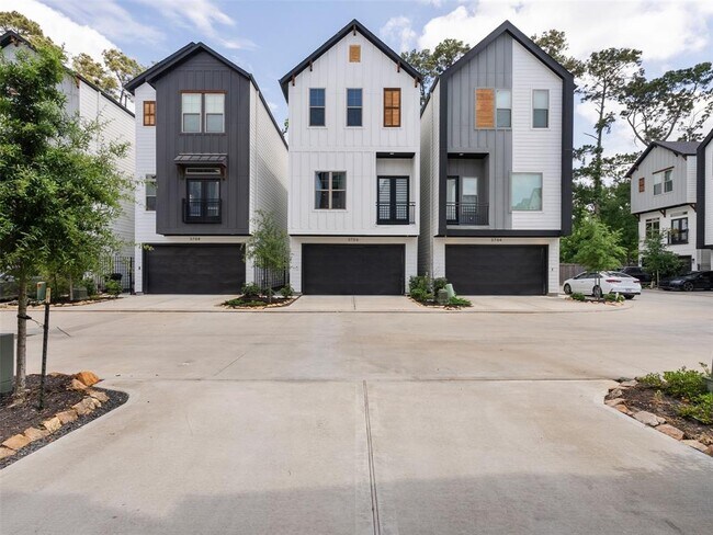 Foto del edificio - 3706 Creekmont Grn Ln