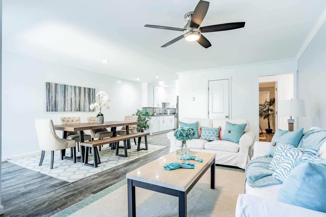 Palm View Village Apartments in Gardena, CA