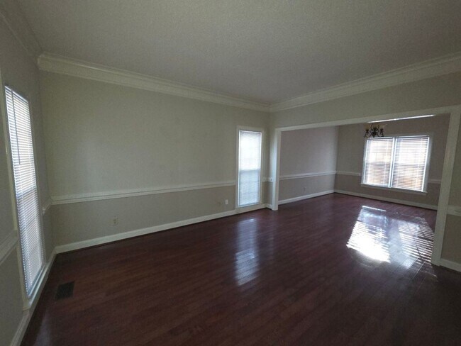 Foto del edificio - 234 N Marion Dr