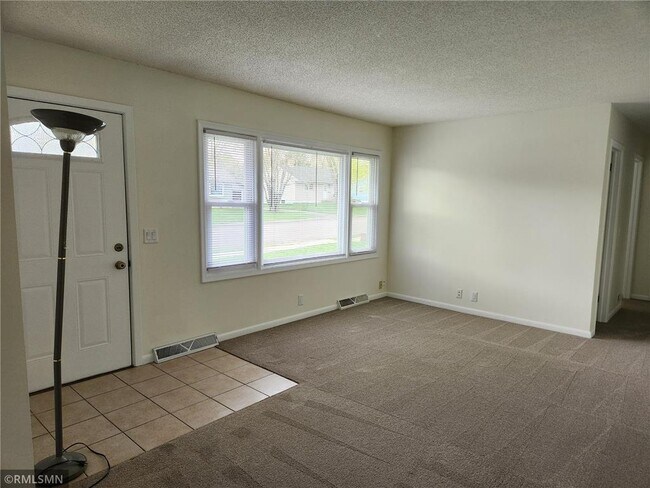 Foto del edificio - 533 4th Ave NE