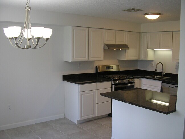 Building Photo - 297 Stonebridge Dr