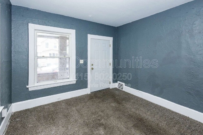 Foto del edificio - 2142 W 105th St