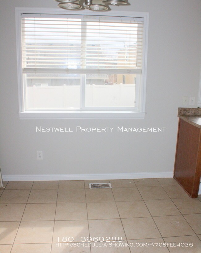 Building Photo - West Jordan Multi-level 6 Bed Home