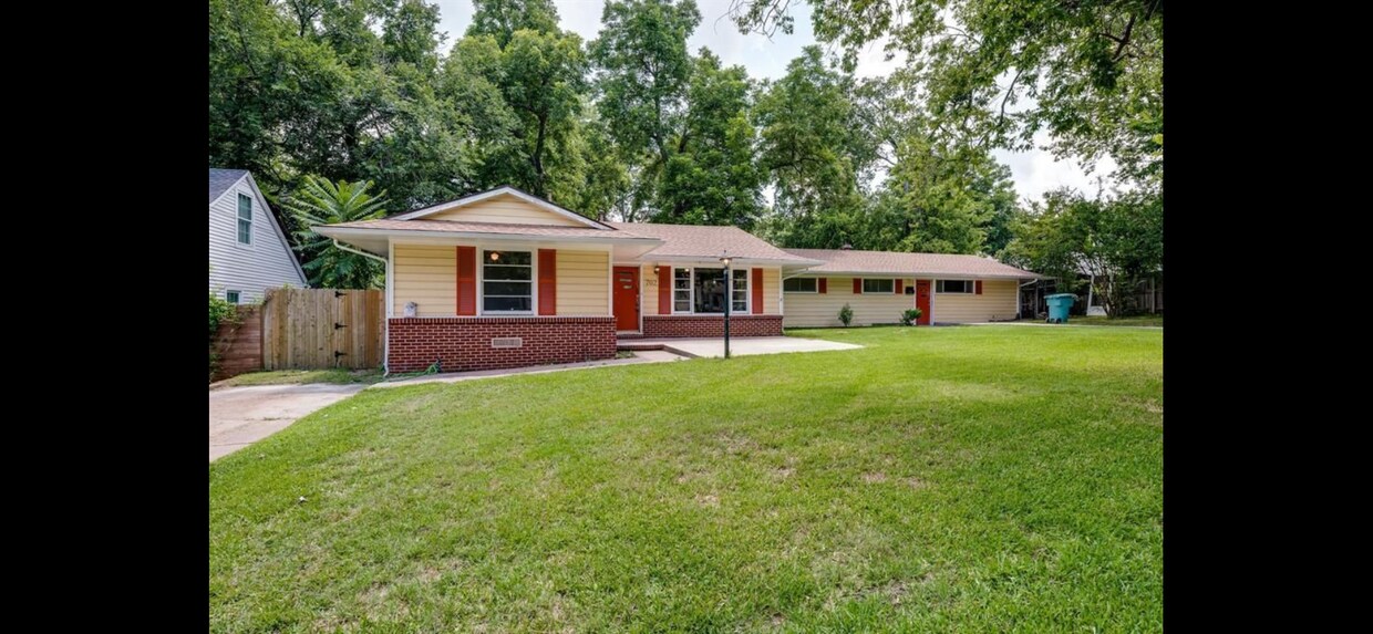 702 W Brockett St, Sherman, TX 75092 House Rental in Sherman, TX