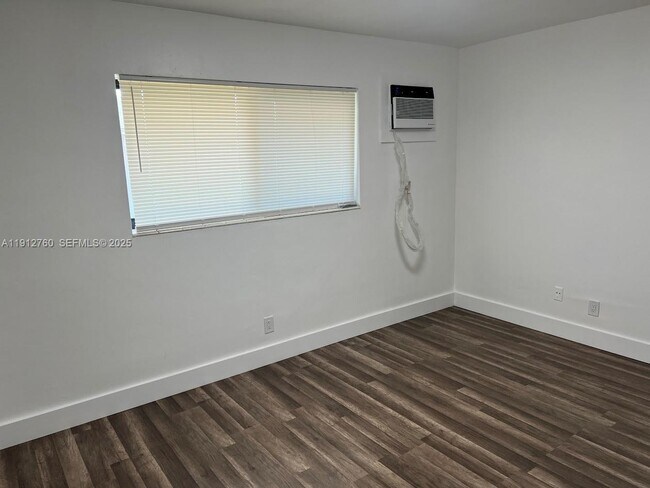 Foto del edificio - 5725 Grant St