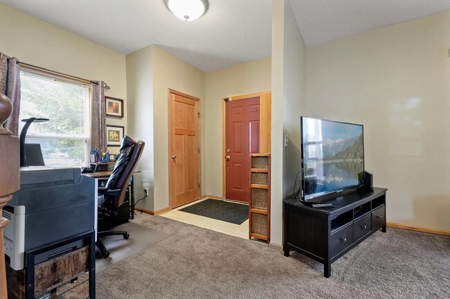 Foto del edificio - 1600 N Thomas Ave