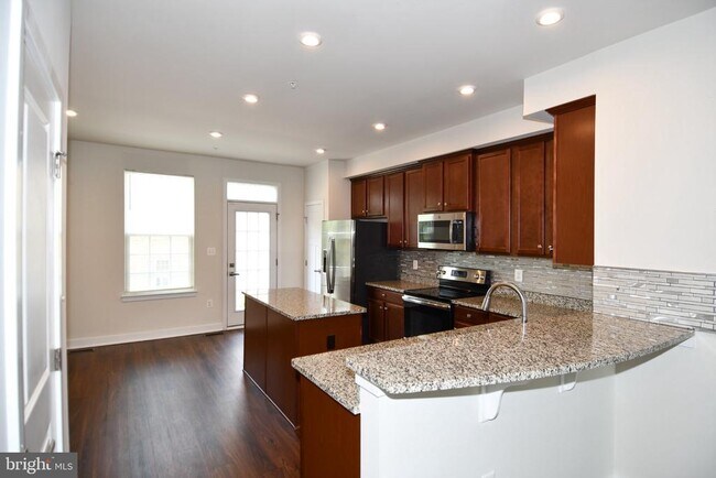 Foto del edificio - 4917 Crest View Dr