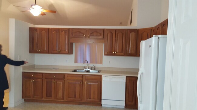 Building Photo - 968 W Muskegon Dr