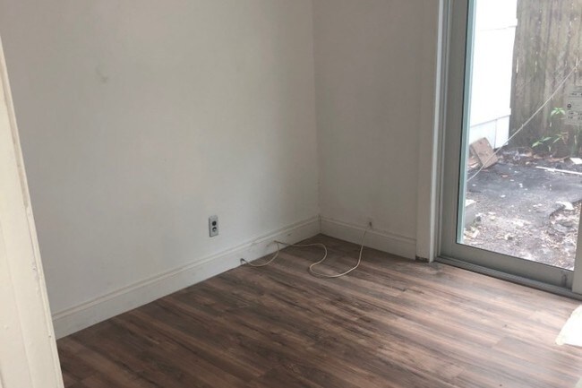 Building Photo - 3251 SW 44th St