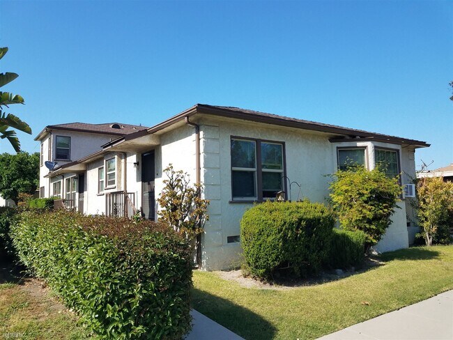 Building Photo - 1 br, 1 bath Apartment - 5247 E Carson St