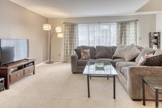 Foto del edificio - 400 Meadow Ct