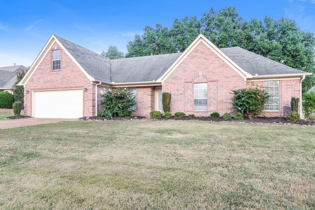 Building Photo - 4184 Destin Dr