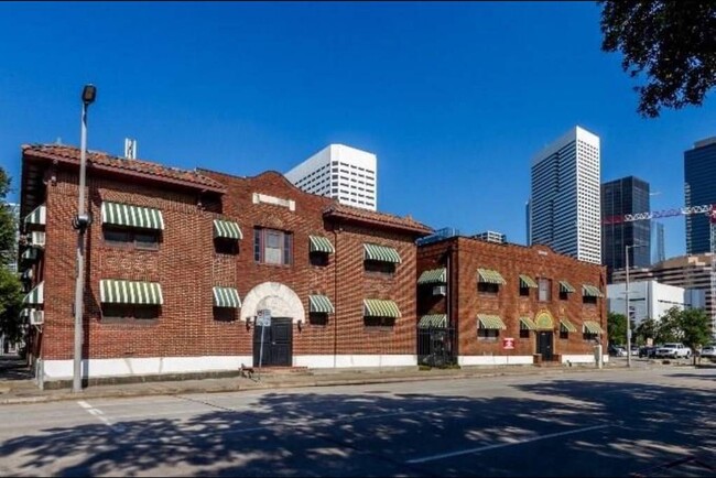 Building Photo - 1416 Austin St