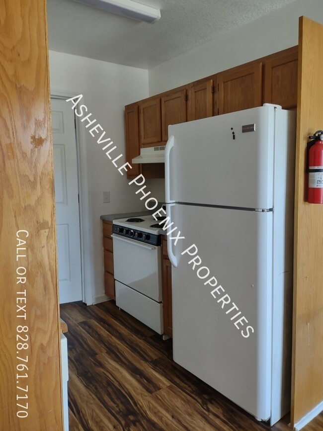 Building Photo - 452 Reems Creek Rd