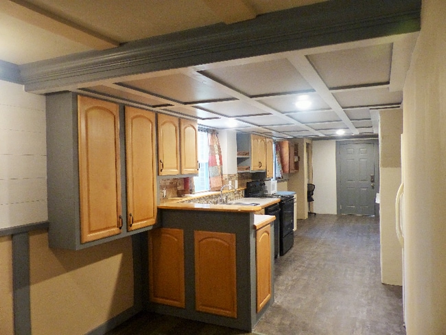 Building Photo - 1450 Utils Inc