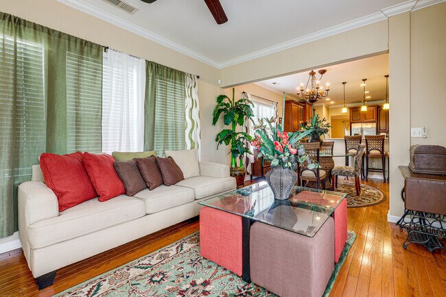 Foto del edificio - 5115 Oriole Ct