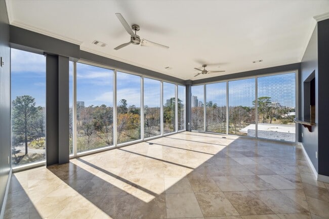 Building Photo - 2515 Washington Ave