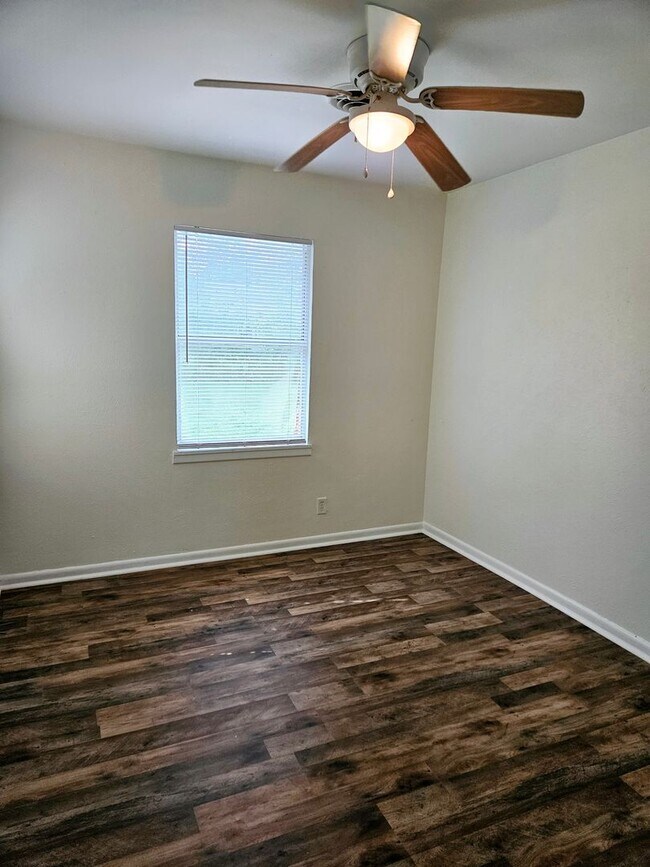 Foto del edificio - 1410 Redondo Dr