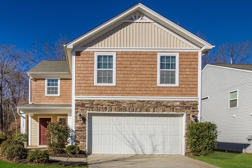 11703 Sweetbriar Ridge Dr, Charlotte, NC 28269 House Rental in