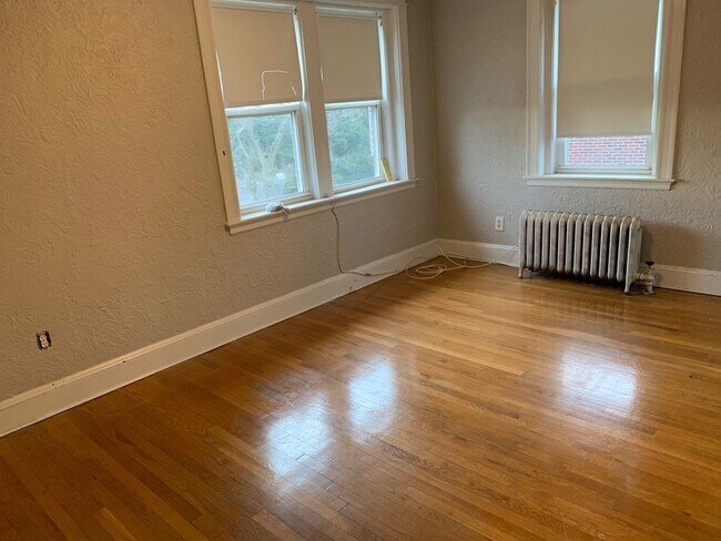 Building Photo - 20 Patrick Rd