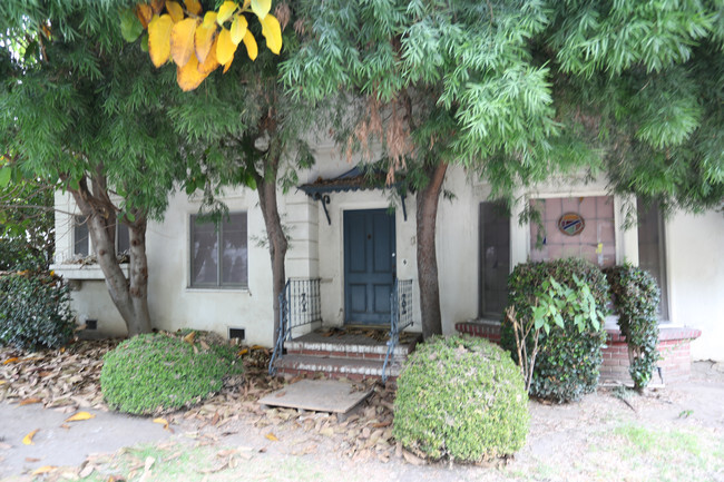 Building Photo - 132 S McCarty Dr