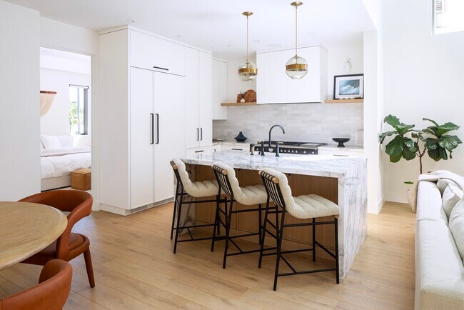 Foto del edificio - 506 Goldenrod Ave