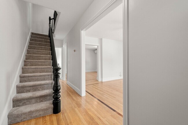 Building Photo - 45 Henshaw St