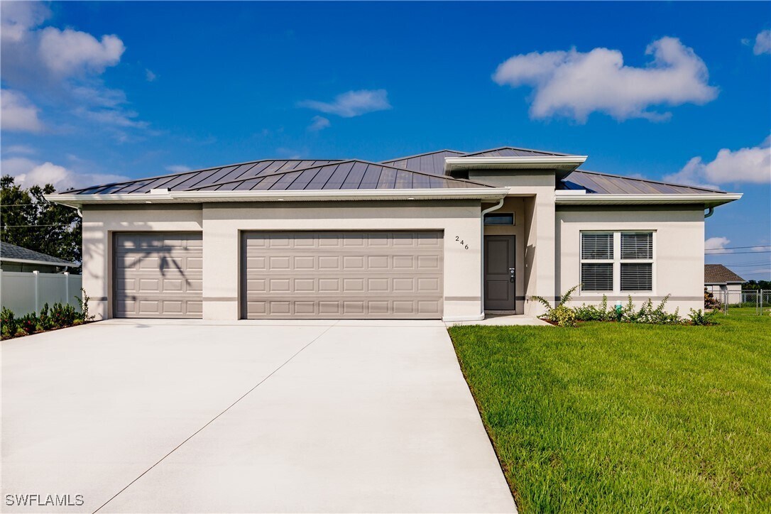 Foto principal - 641 NW 28th St