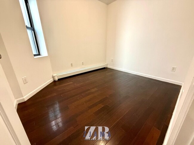 Foto del edificio - 461 DeKalb Ave