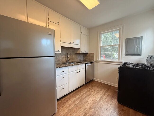 Foto del edificio - 2 Bed 1 Bath in Atlanta!